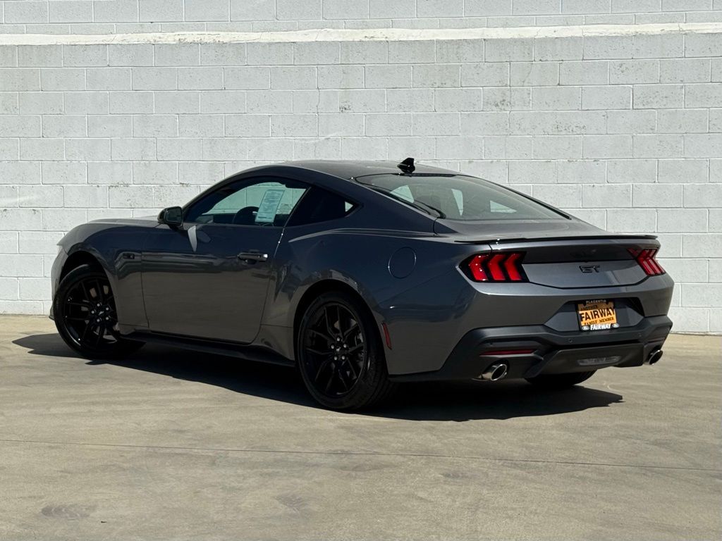 2025 Ford Mustang GT photo 4