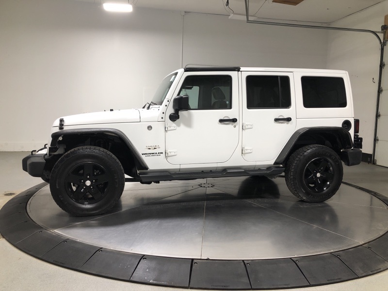 2016 Jeep Wrangler Unlimited Sahara photo 4