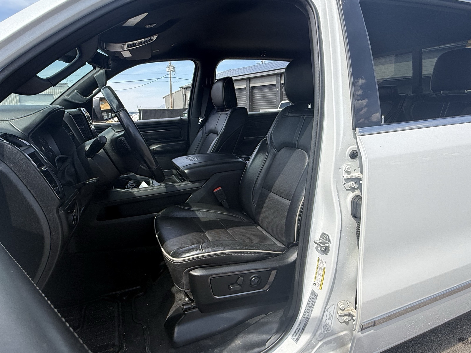 2022 Ram 1500 Limited photo 6