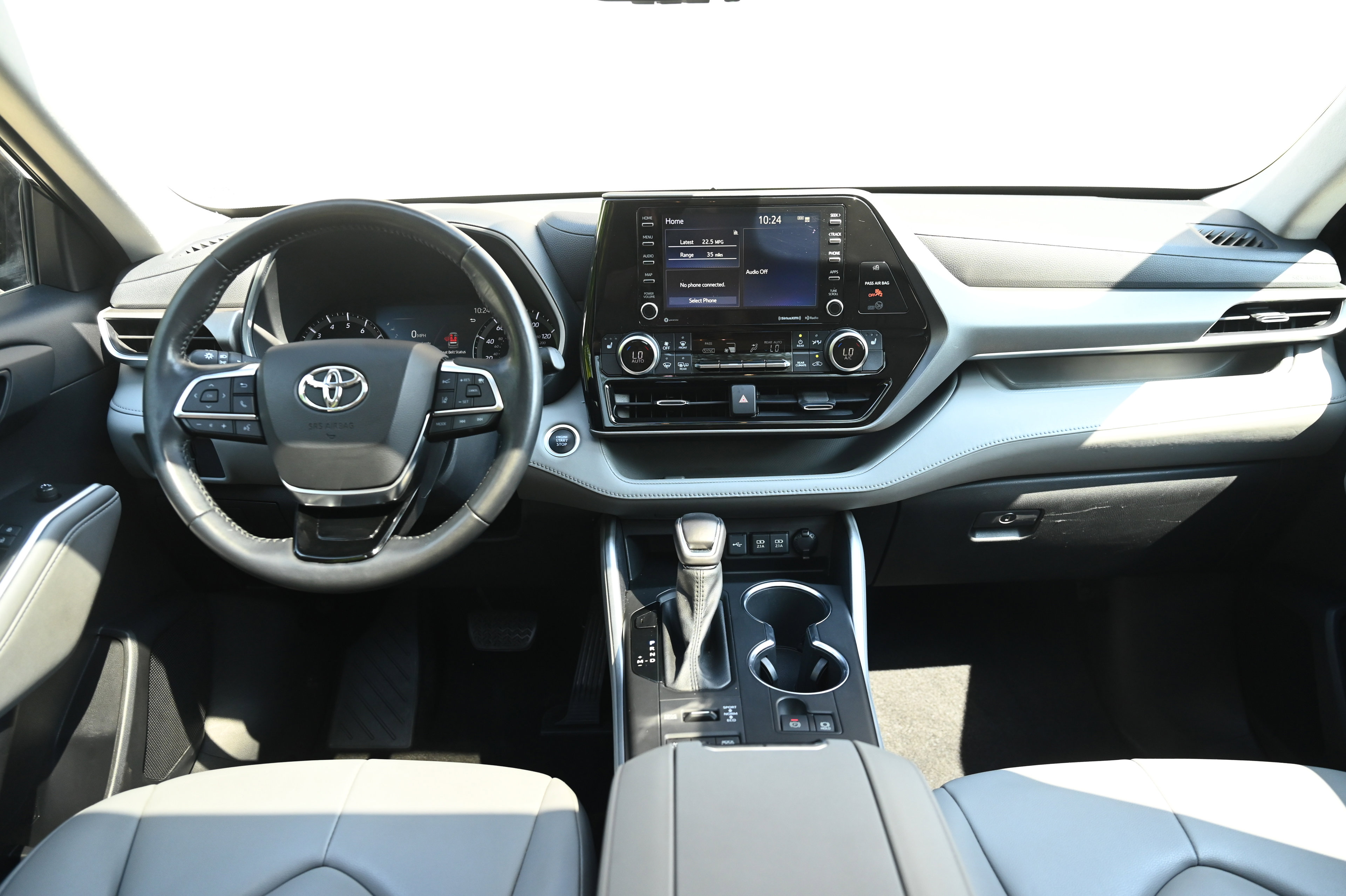 2021 Toyota Highlander XLE photo 36