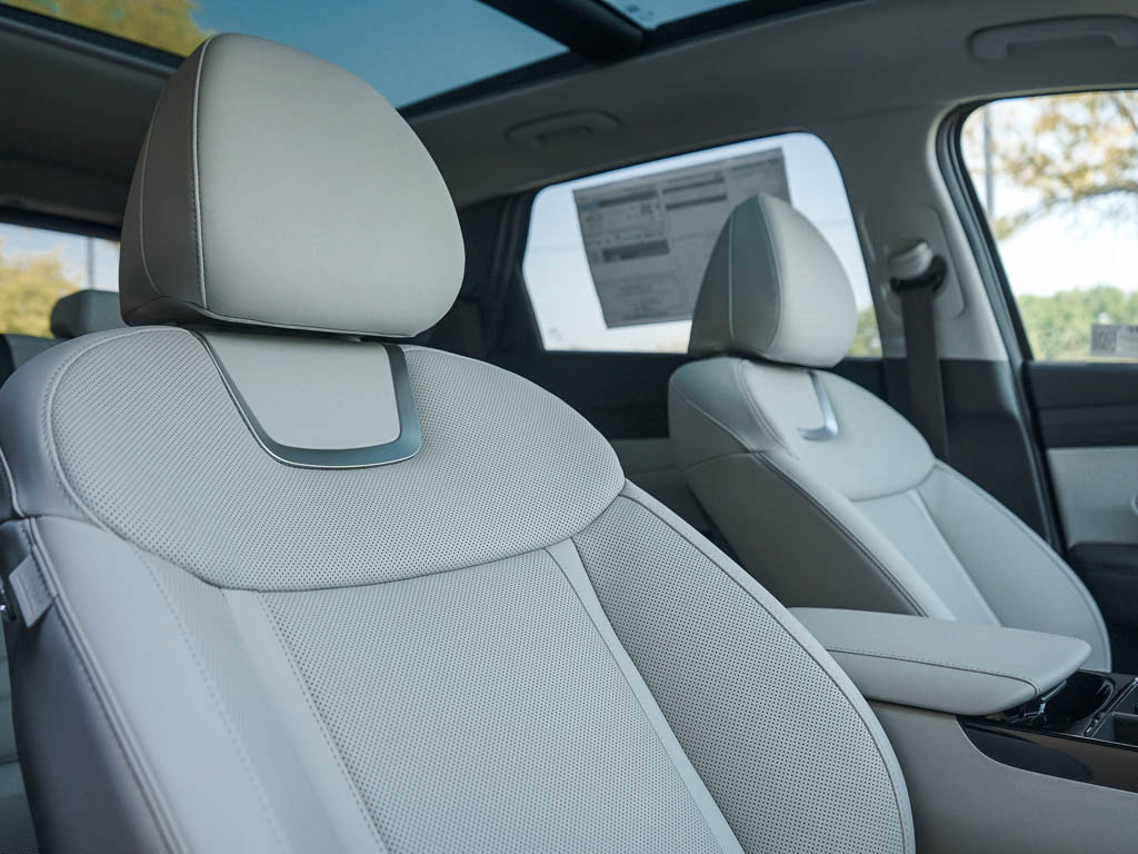 2025 Hyundai Tucson Hybrid Limited photo 10