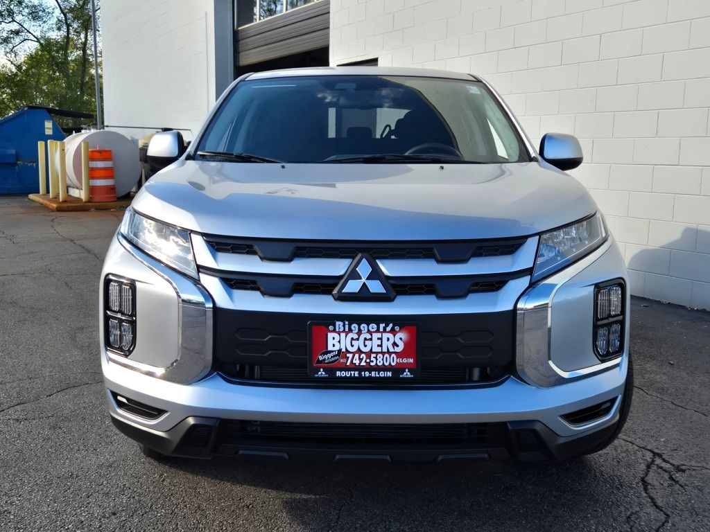 2025 Mitsubishi Outlander Sport ES photo 2