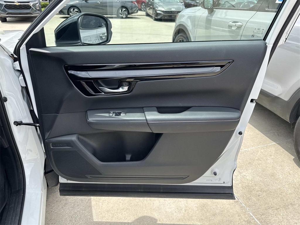 2024 Honda CR-V Hybrid Sport Touring photo 11