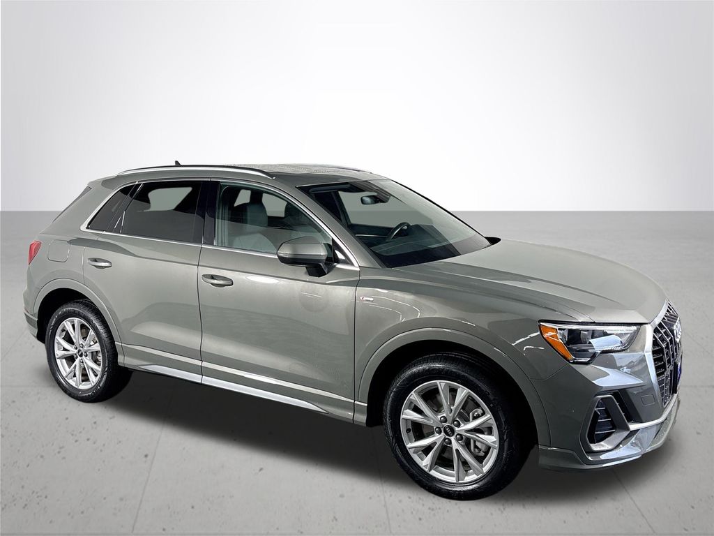 2022 Audi Q3 Premium S line photo 3