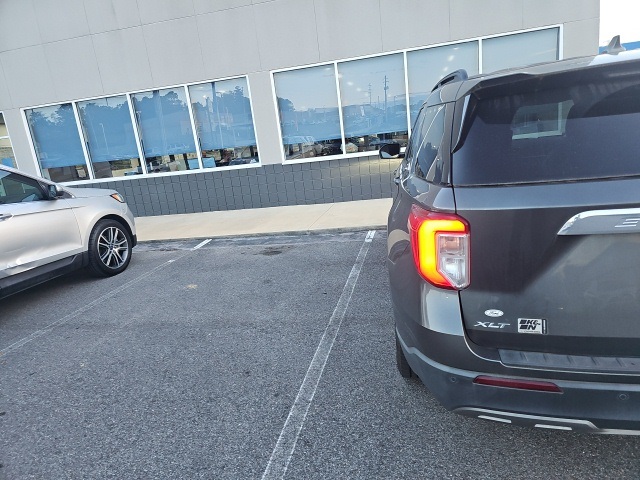 2020 Ford Explorer XLT photo 4