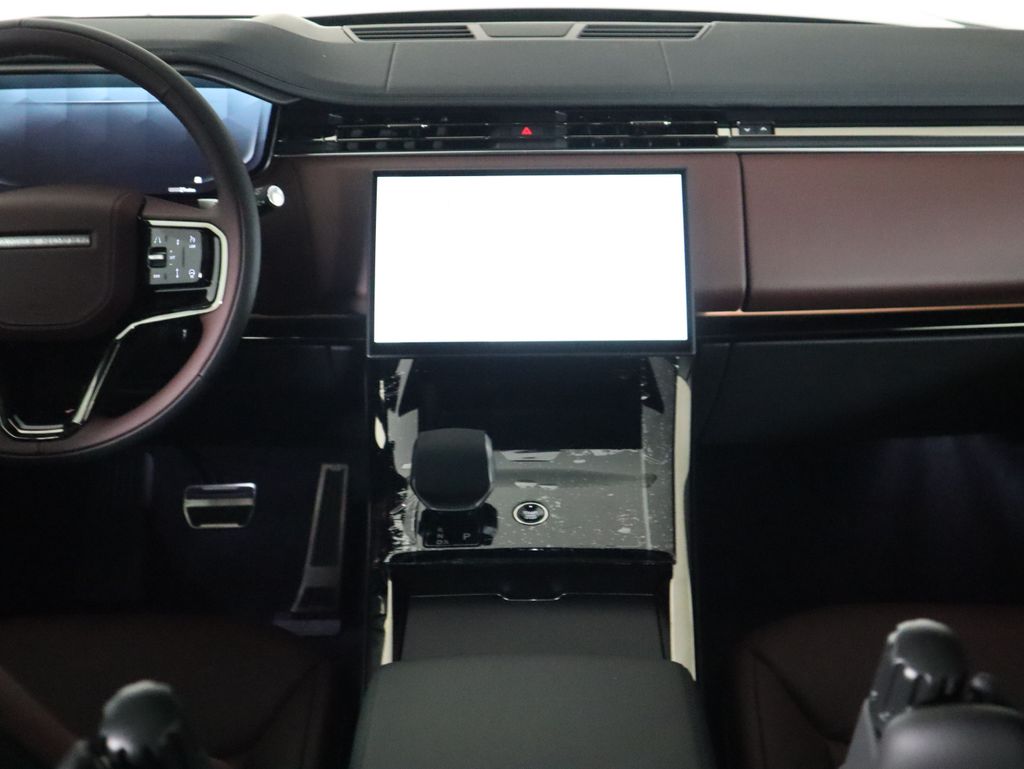 2025 Land Rover Range Rover Sport SE photo 12