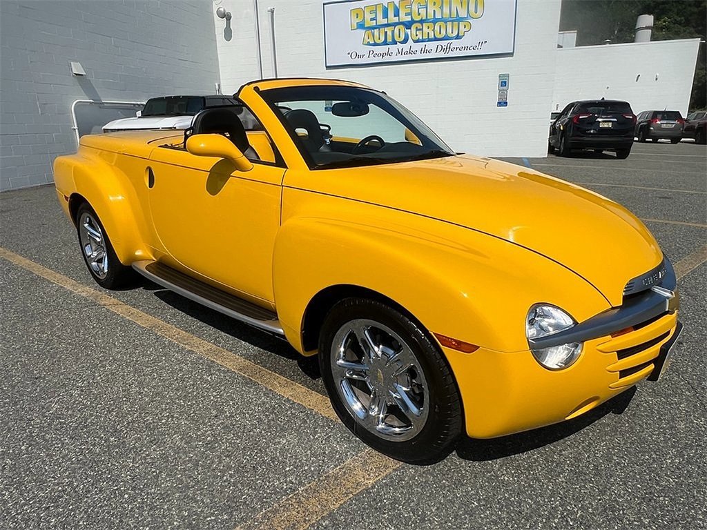 2005 Chevrolet SSR Base photo 8