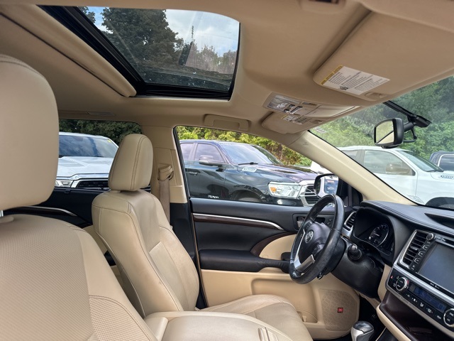 2015 Toyota Highlander Limited photo 42