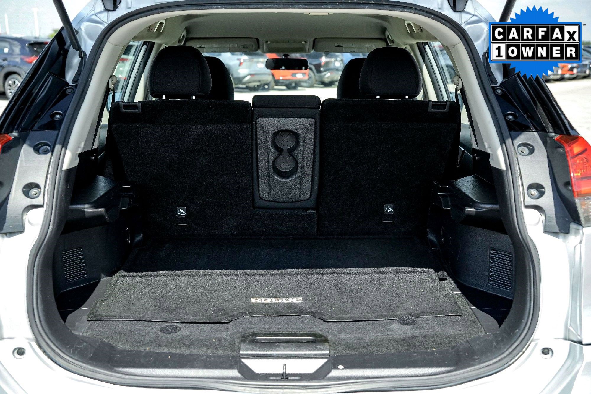 2017 Nissan Rogue S photo 25