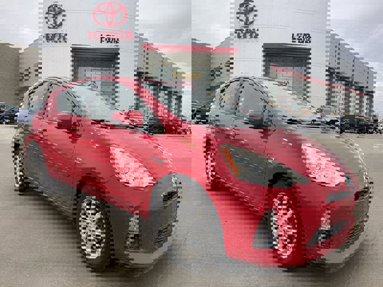 2014 Toyota Prius c Four's photo