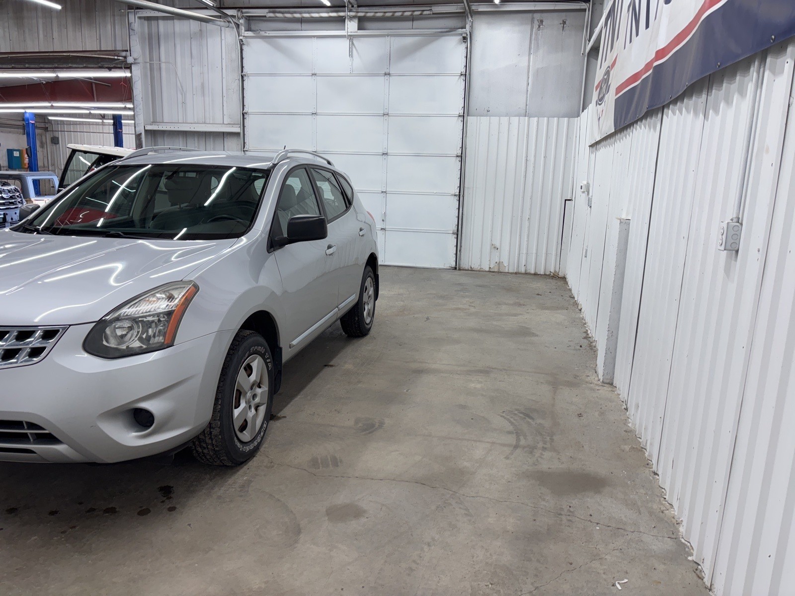 2014 Nissan Rogue Select S photo 3