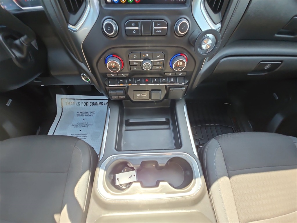 2019 Chevrolet Silverado 1500 RST photo 11
