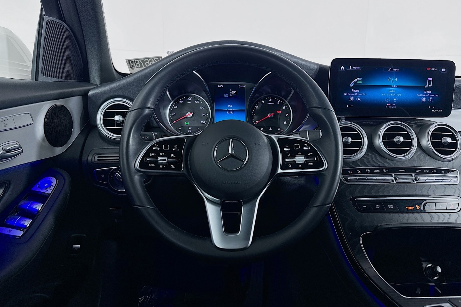 2021 Mercedes Benz GLC 300 photo 4