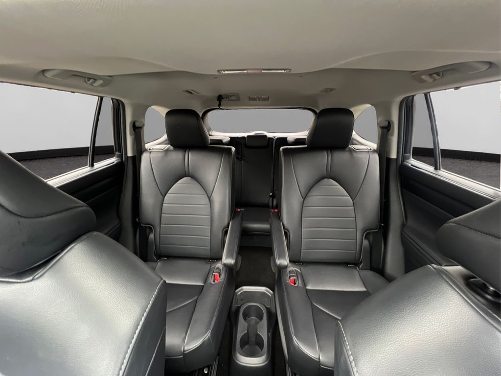 2023 Toyota Highlander XLE photo 17