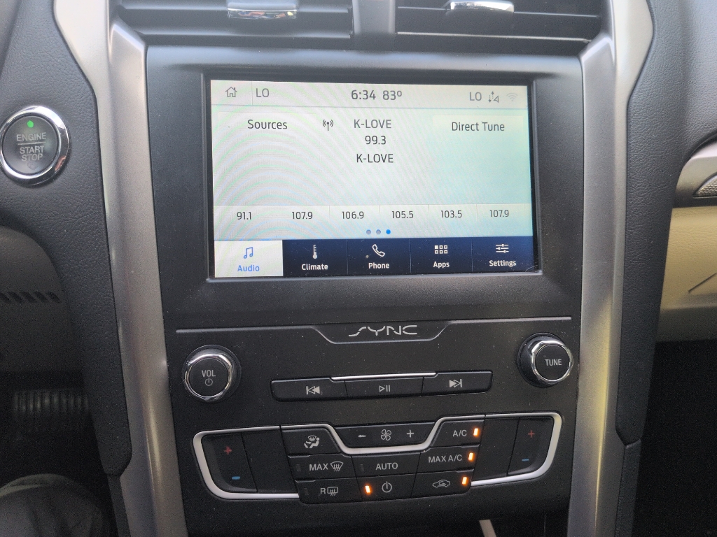 2020 Ford Fusion SE photo 8