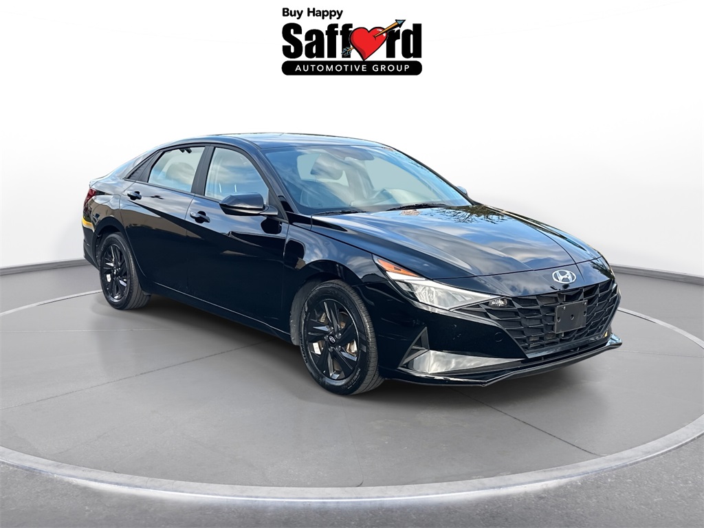 2023 Hyundai Elantra SEL photo 8
