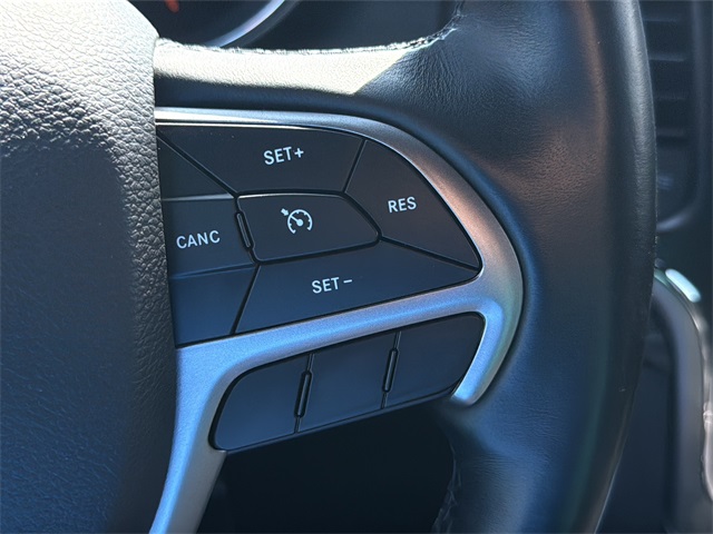 2020 Jeep Grand Cherokee Laredo E photo 19