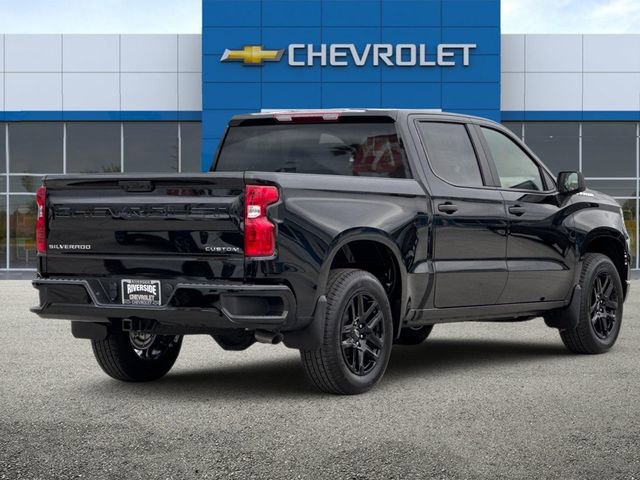 2026 Chevrolet Silverado Custom photo 4