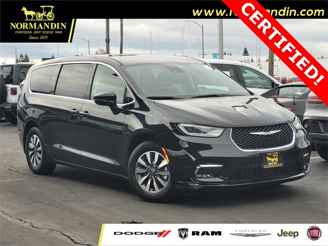 2024 Chrysler Pacifica PHEV Select