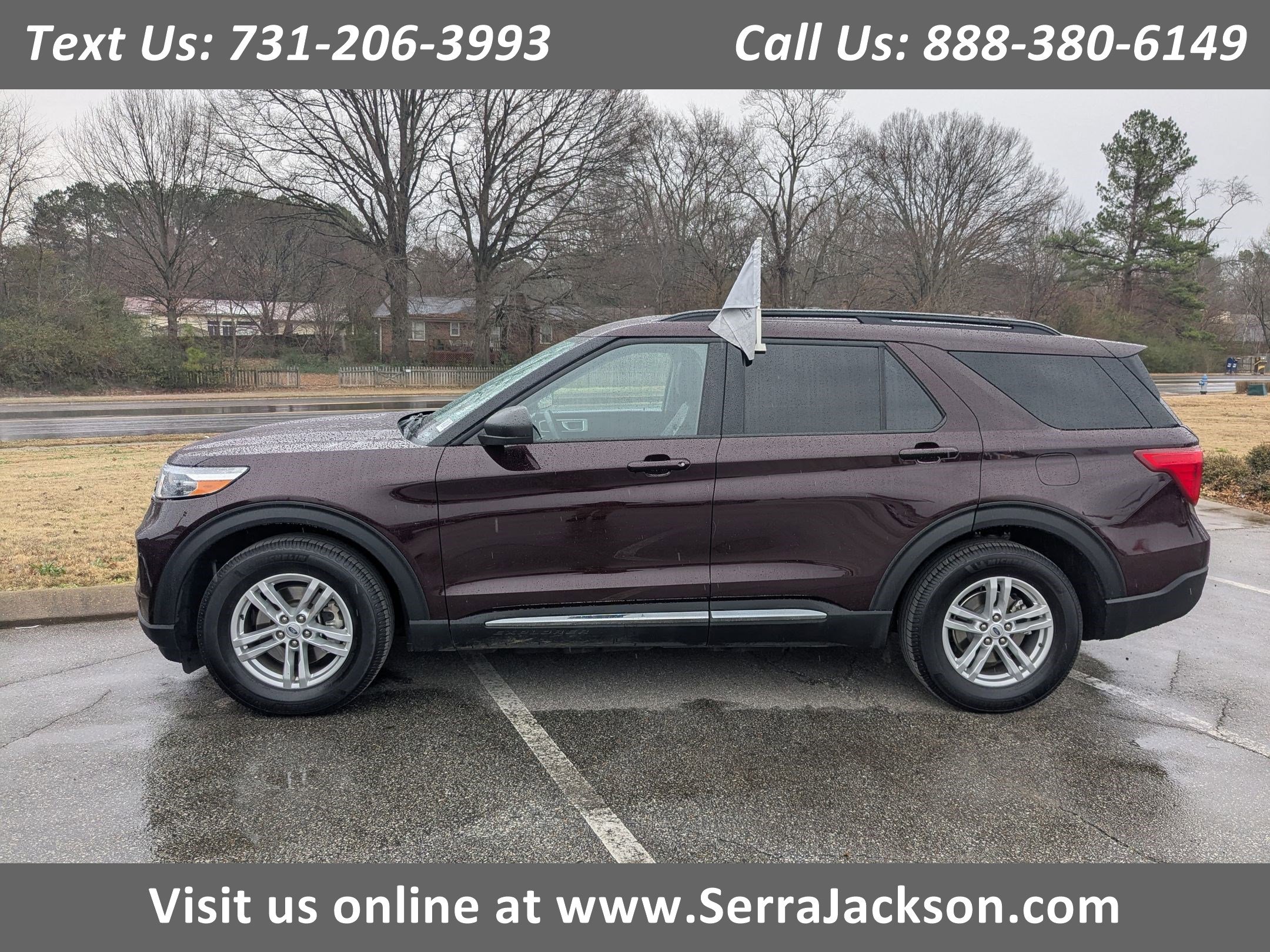 2023 Ford Explorer XLT's photo