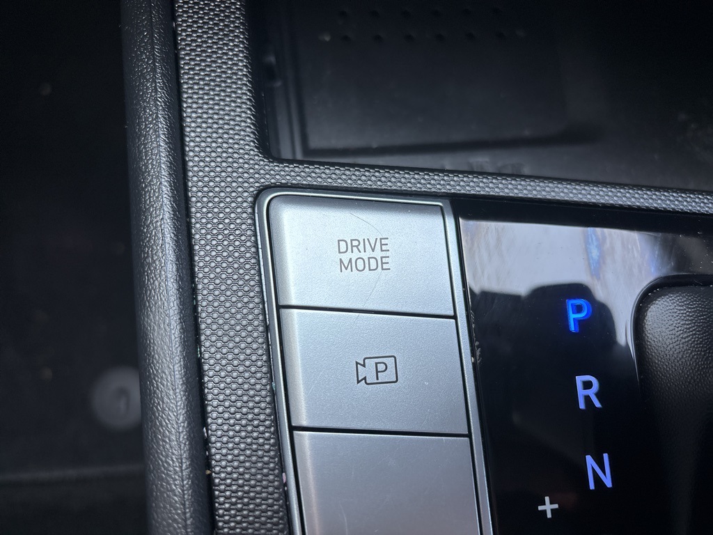 2023 Hyundai Elantra SEL photo 13