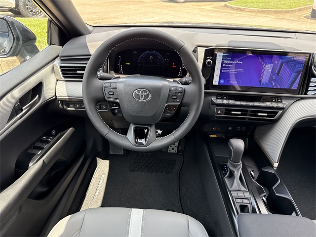 2025 Toyota Camry SE photo 12