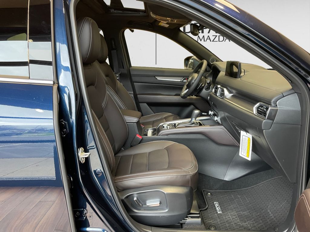 2025 Mazda CX-5 2.5 Turbo Signature photo 13