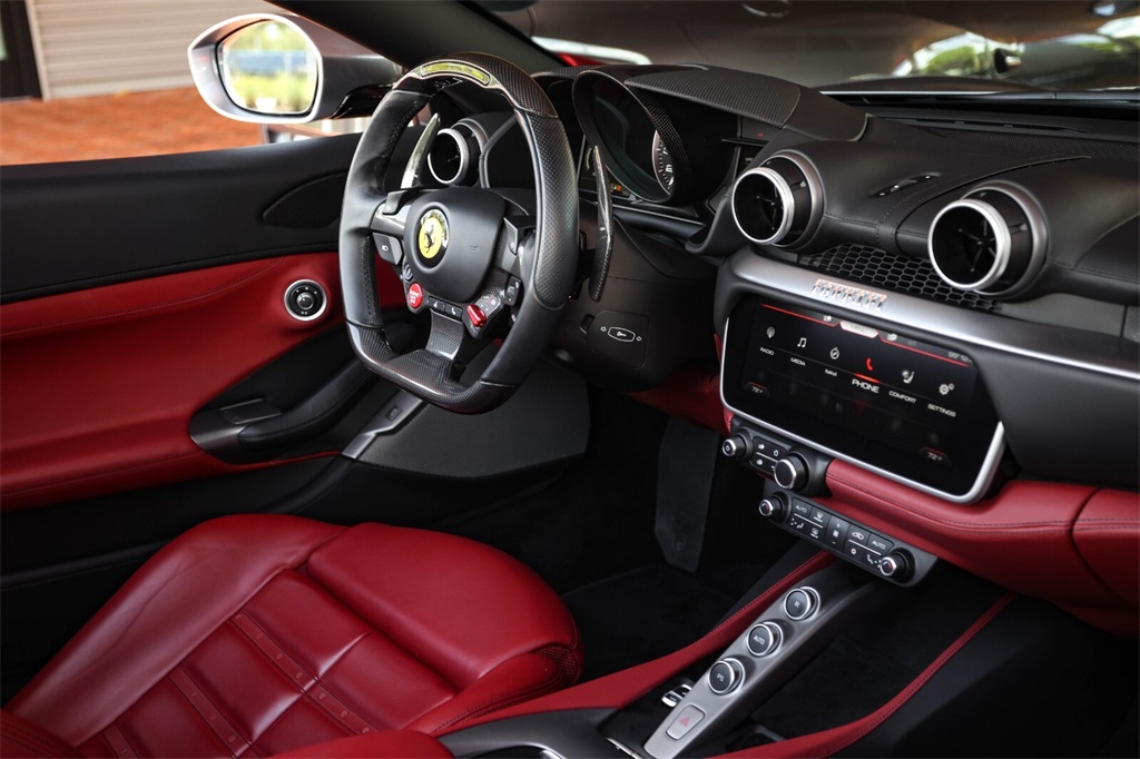 2022 Ferrari Portofino Base photo 36
