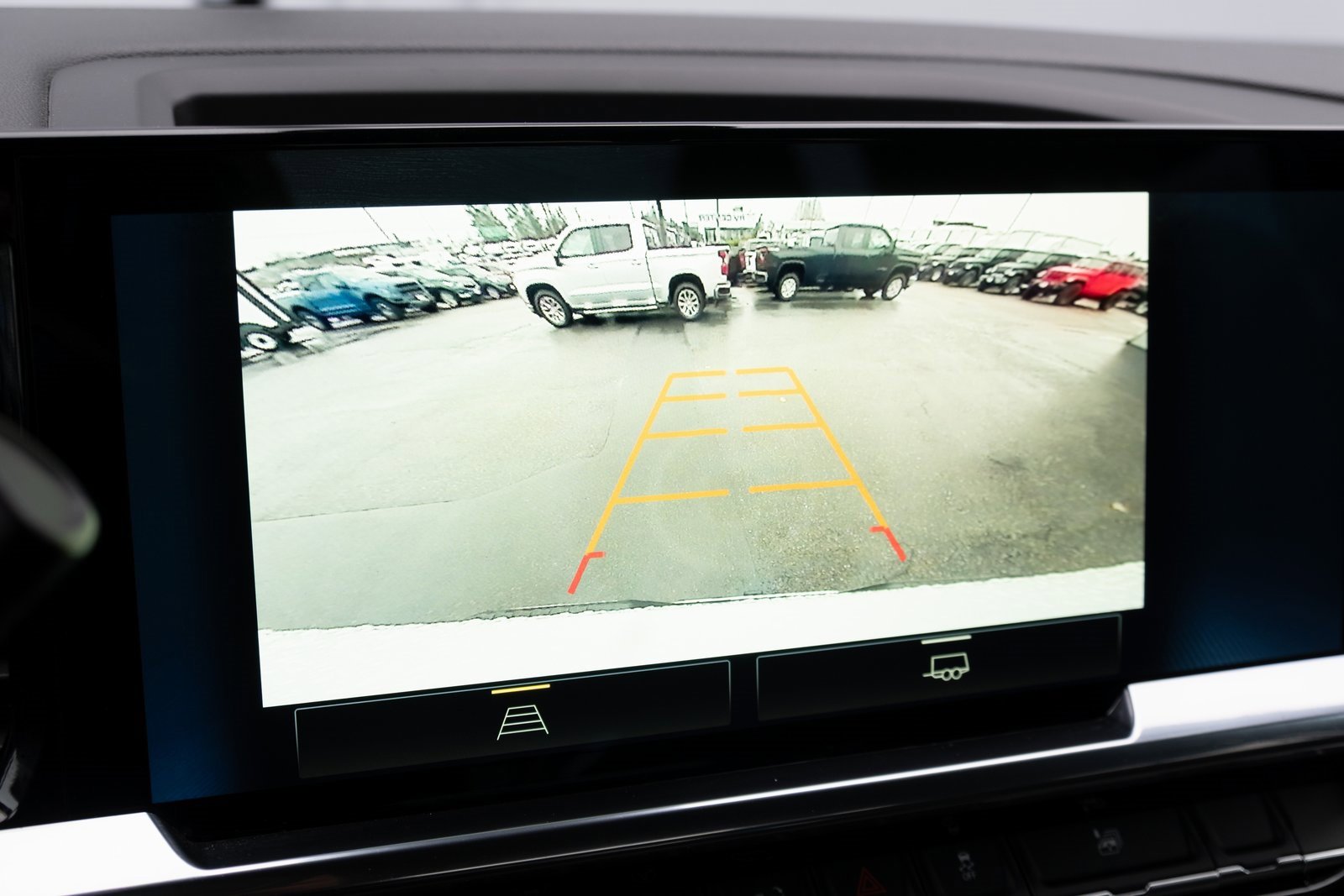 2025 Chevrolet Silverado 1500 LT photo 4