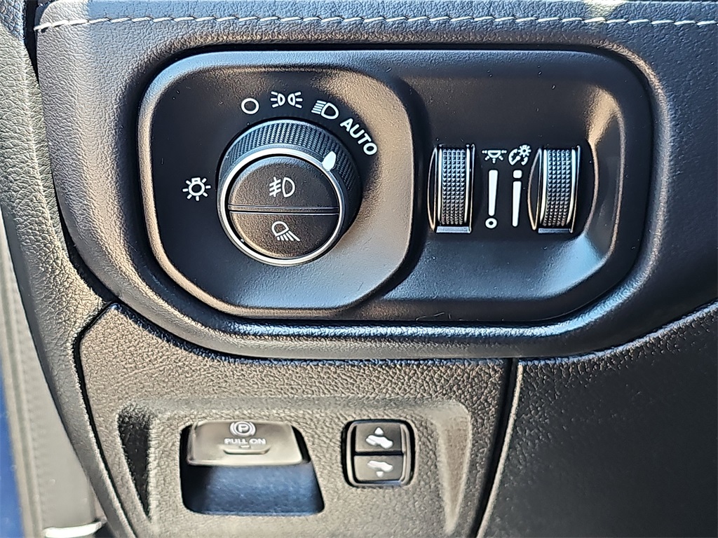 2023 Ram 1500 Limited photo 24