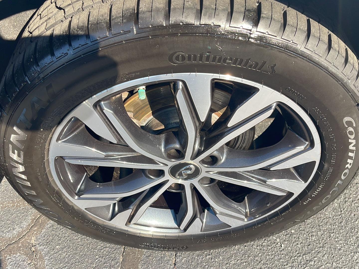 2019 Infiniti QX30 Luxe photo 8