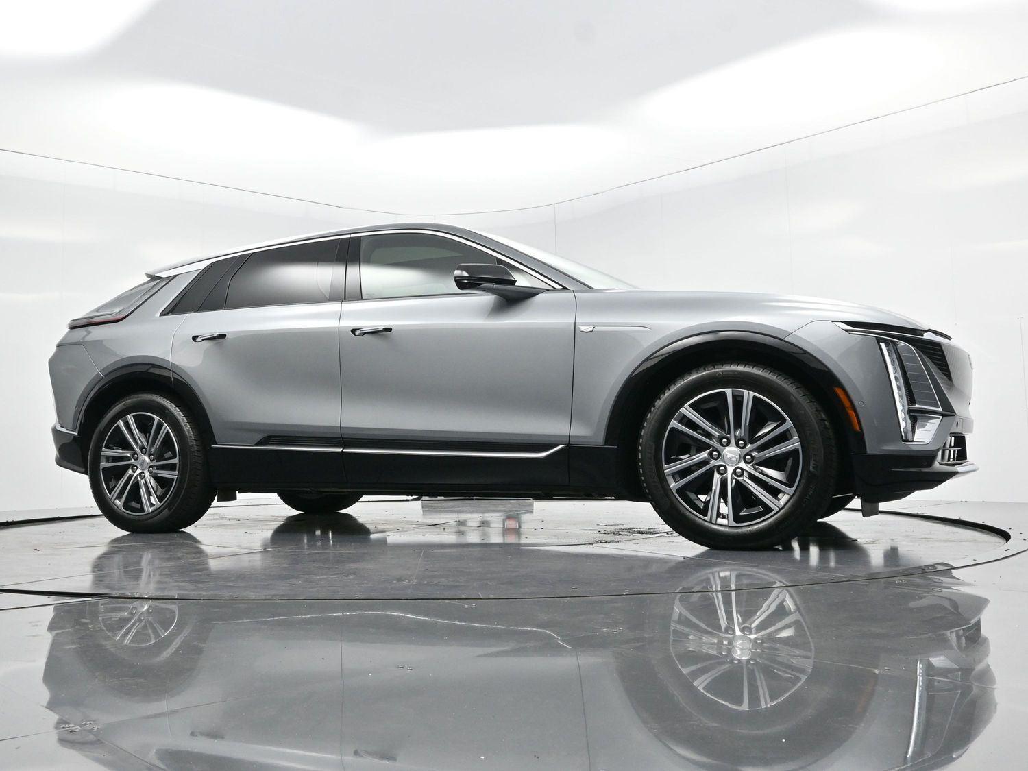 2024 Cadillac Lyriq Luxury photo 41