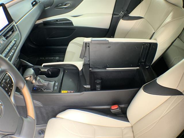2024 Lexus ES 300h Ultra Luxury photo 20