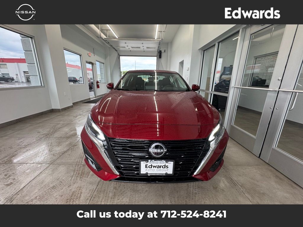 2025 Nissan Altima SV Special Edition photo 3