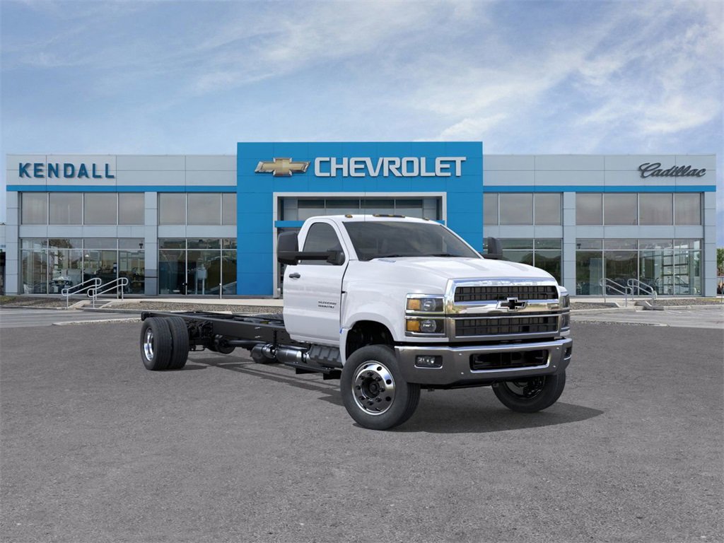 2025 Chevrolet Silverado 4500 Medium Duty Chassis Cab Work Truck's photo