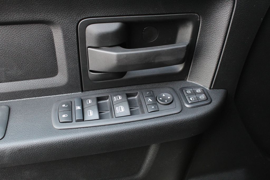 2024 Ram 2500 Tradesman photo 10