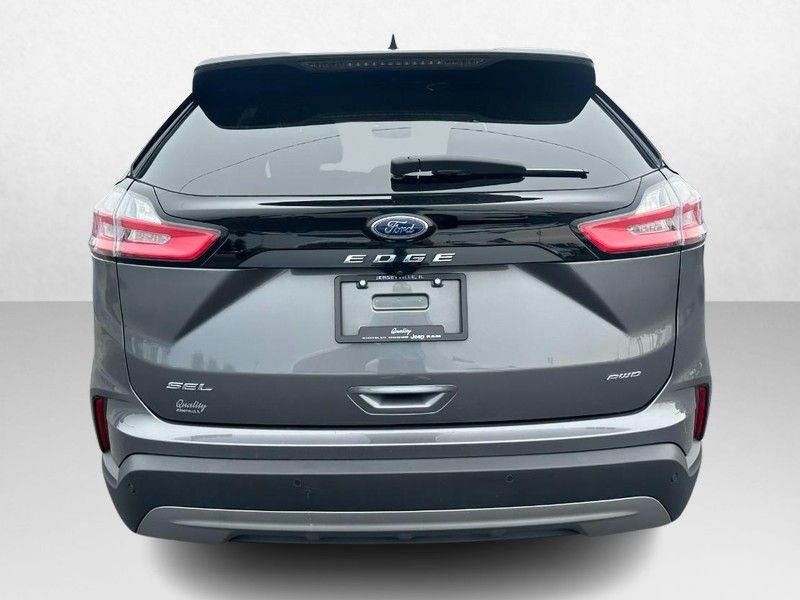 2023 Ford Edge SEL photo 4