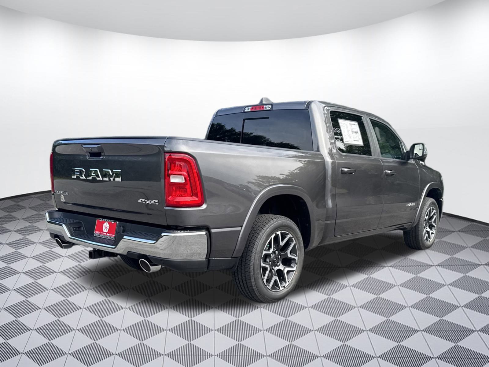 2025 Ram 1500 Laramie photo 3