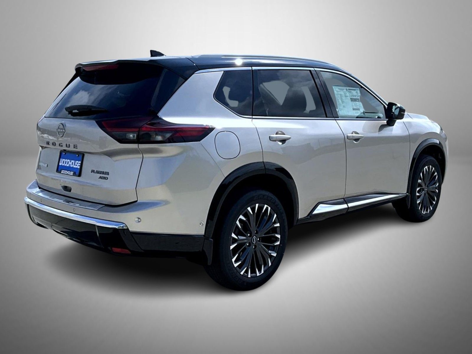 2026 Nissan Rogue Platinum photo 2