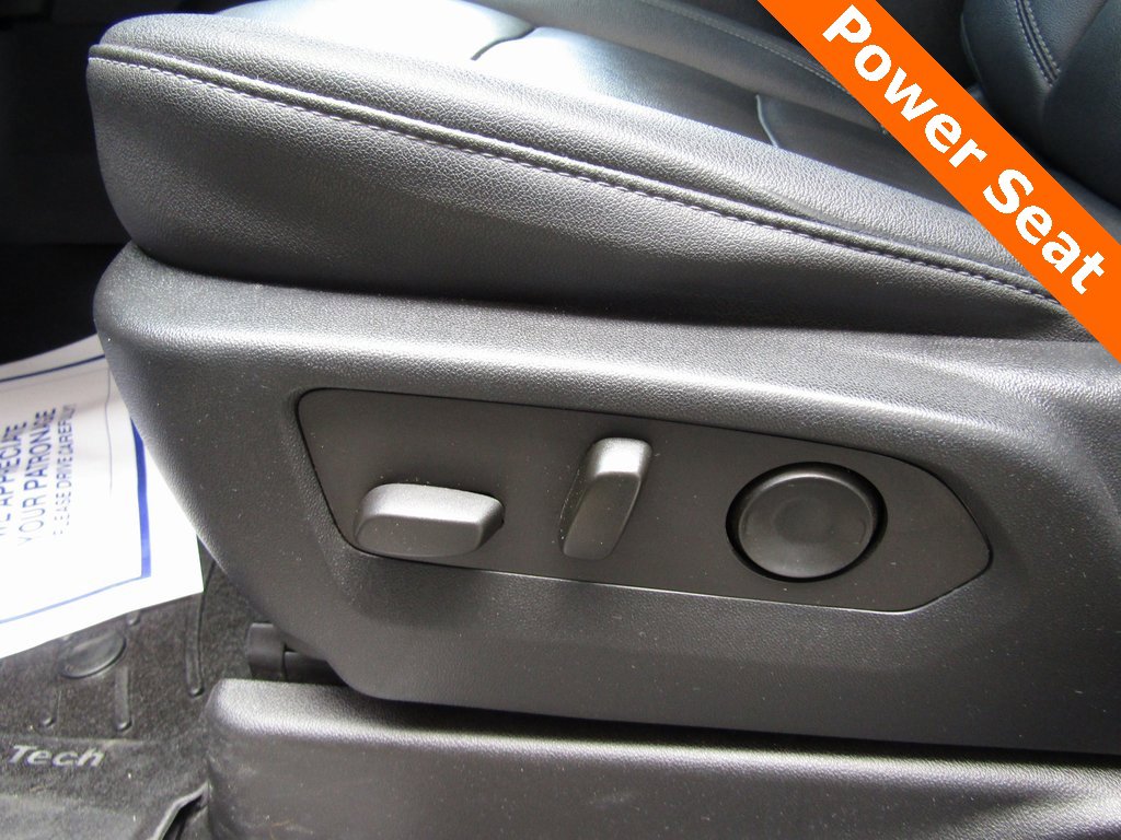 2022 Chevrolet Suburban Z71 photo 8