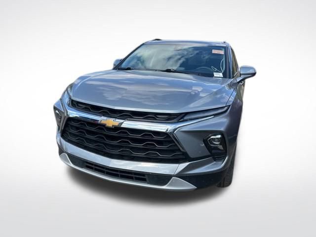 2024 Chevrolet Blazer 2LT photo 2