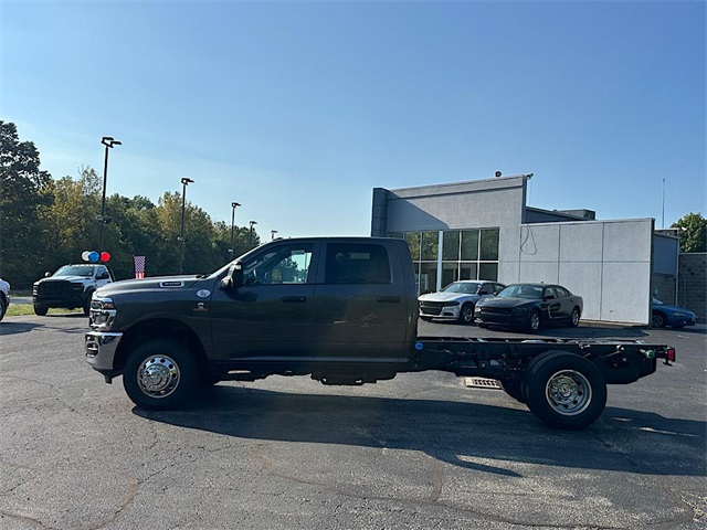 2026 Ram 3500 Tradesman photo 4
