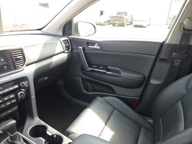 2022 Kia Sportage EX photo 22