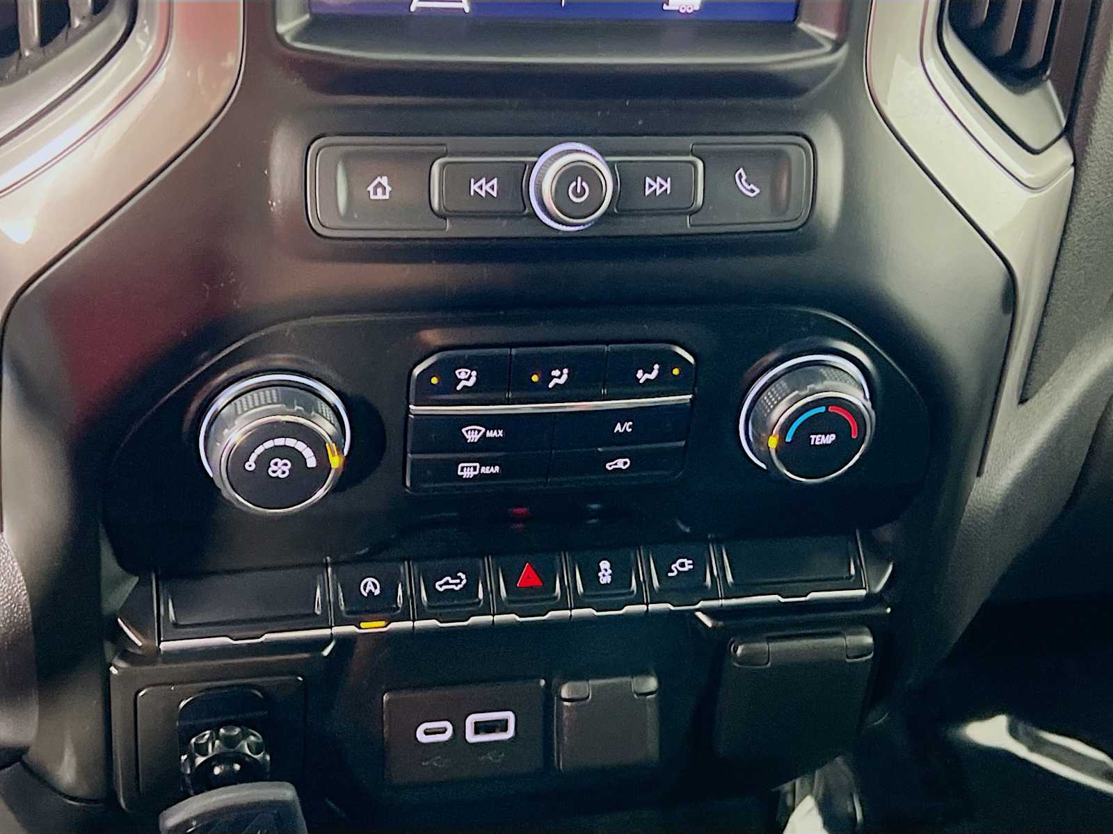 2021 Chevrolet Silverado 1500 Custom photo 13