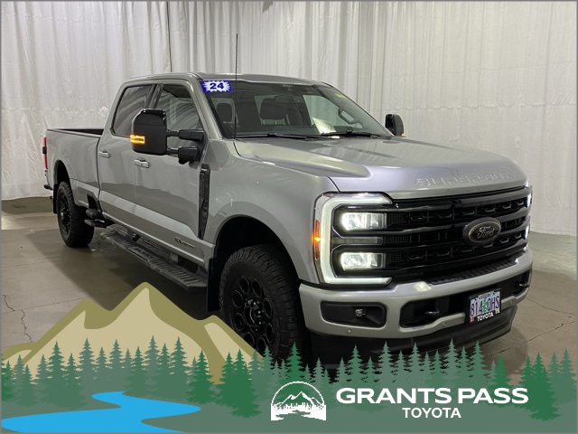 2024 Ford F-350 Super Duty Lariat's photo