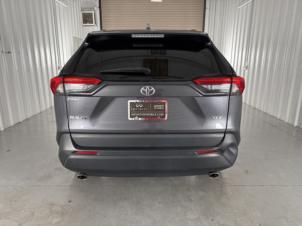 2023 Toyota RAV4 XLE photo 4