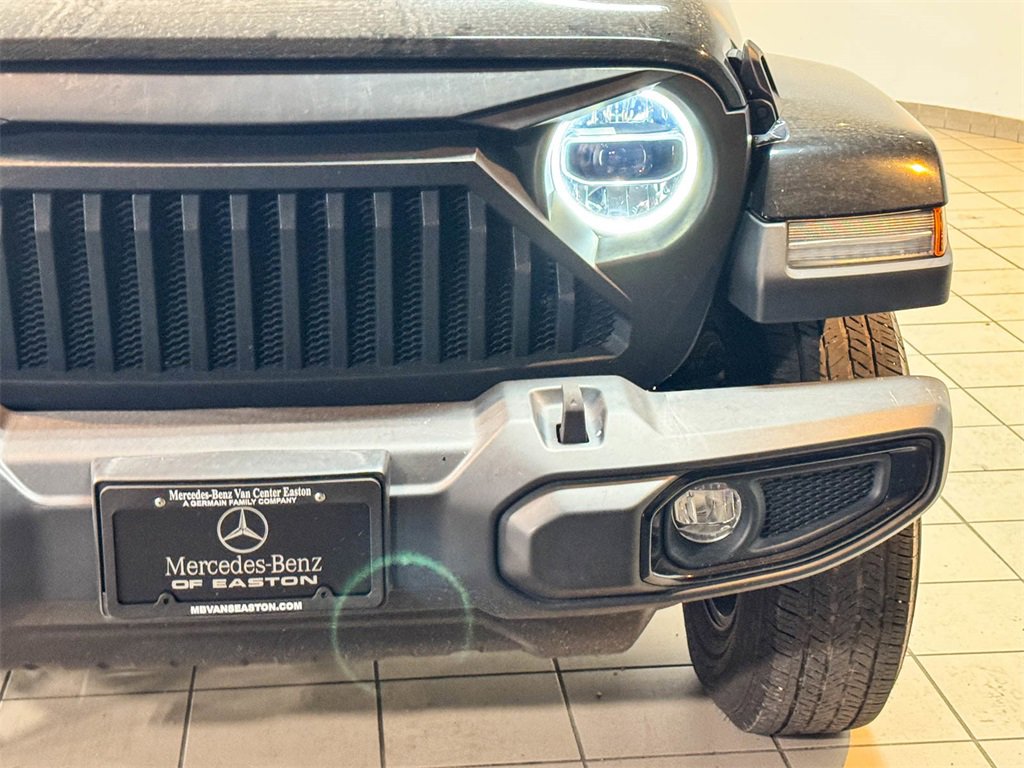 2022 Jeep Gladiator Altitude photo 12