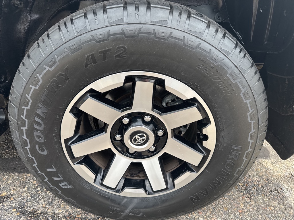 2024 Toyota 4Runner TRD Off-Road photo 7