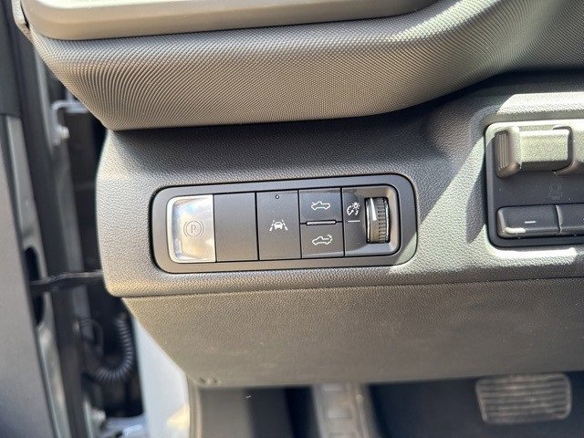 2025 Chevrolet Silverado EV LT photo 24