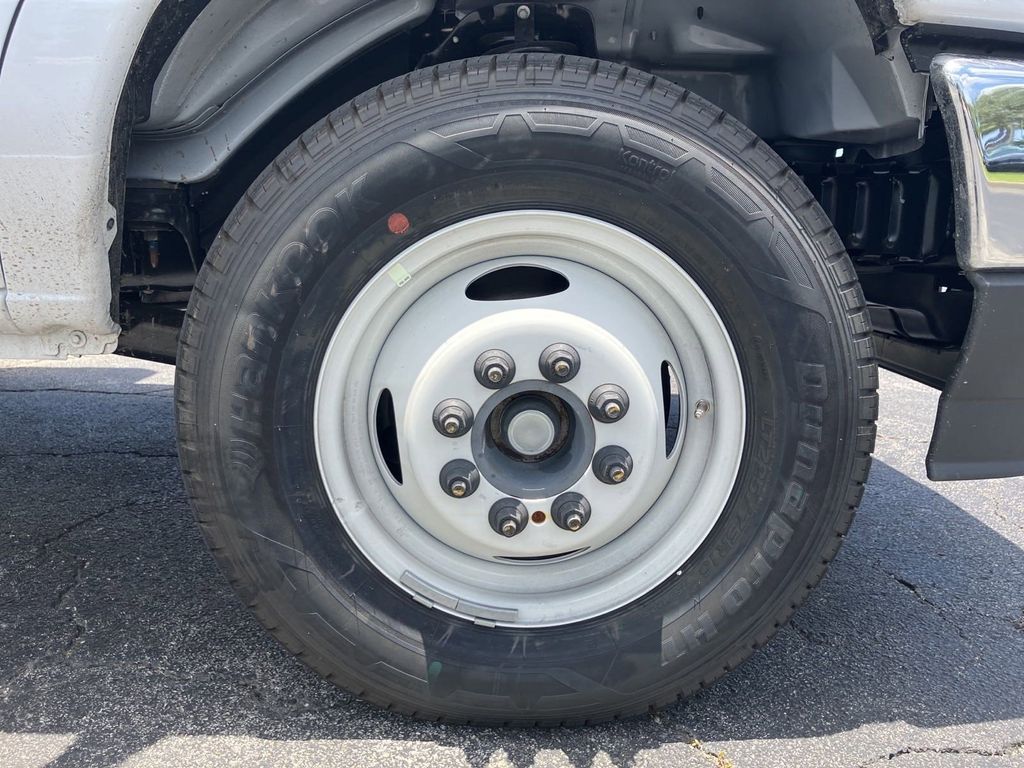2024 Ford E-450 photo 8